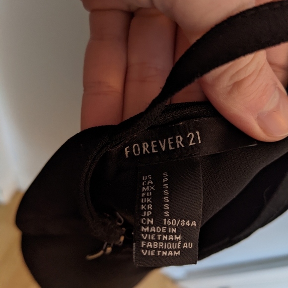 Forever 21 open back little black dress - Picture 3 of 3